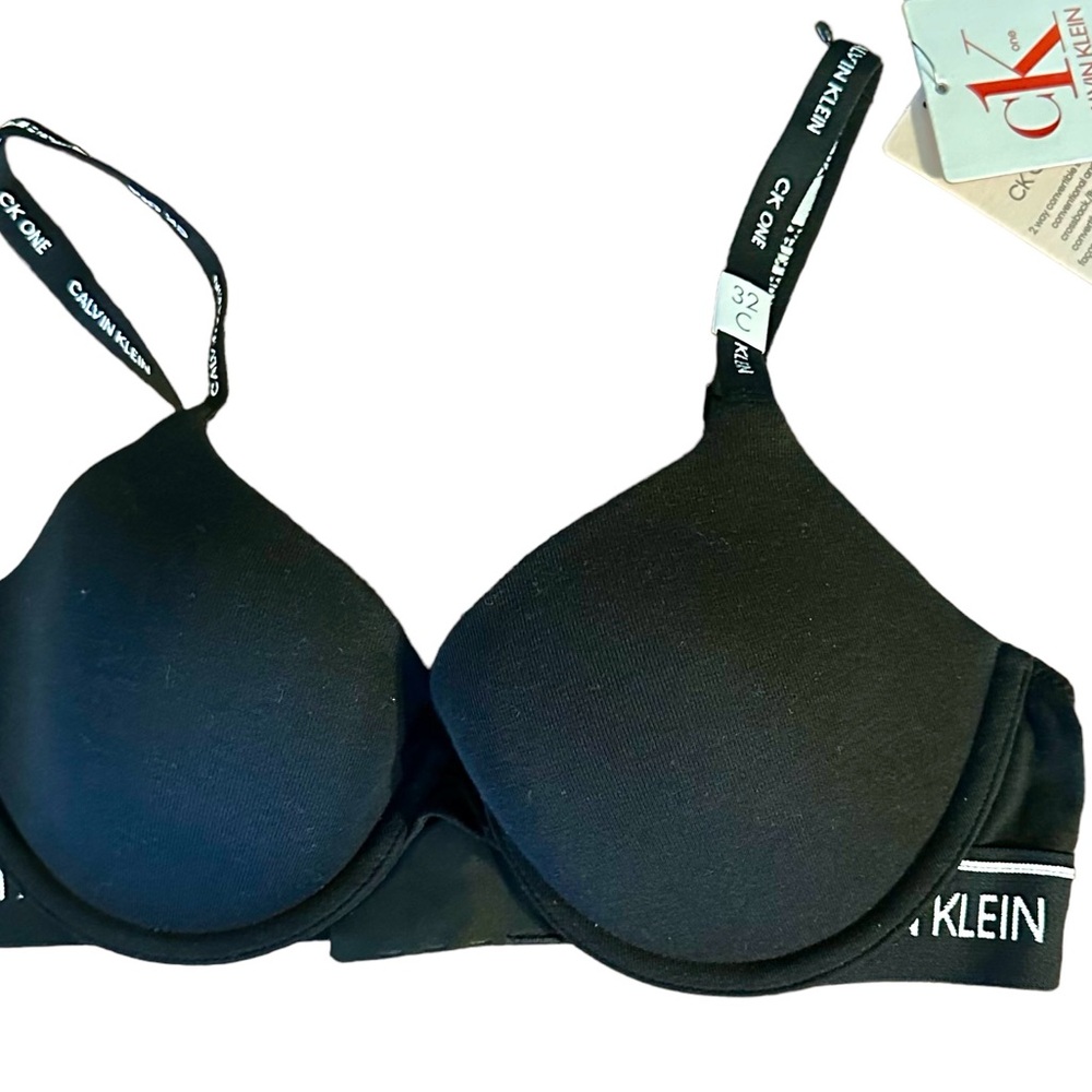Calvin Klein Women’s 32 C Bralette Black  Demi- Buste NWT